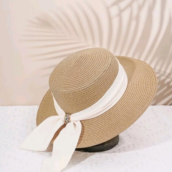 White Summer Sun Straw Hat - Picture 3 of 7